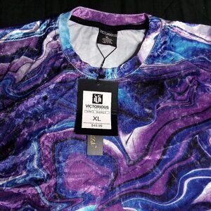 NWT Victorious Psychedelic Swirl T-Shirt